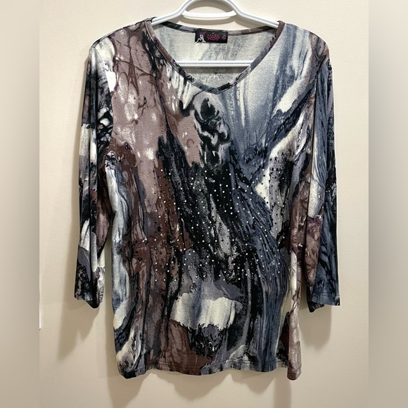 2/$20💕Sweaters 3 size M - Picture 3 of 4